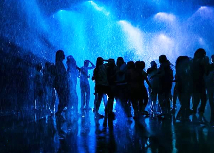 night-rain-dance-at-heera-farm-1